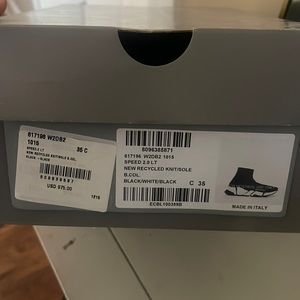 Black, white , young girl valenciana. No rips.